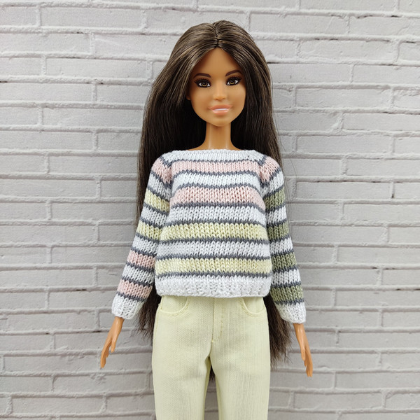 White striped sweater for Barbie.jpg