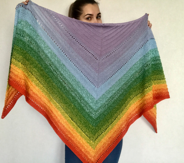 Large-triangle-scarf-in-rainbow-colors.jpg