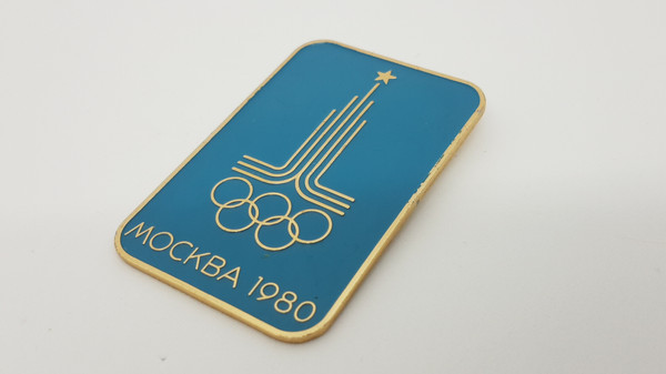 8 Pin Badge Olympic stella with Star mascot USSR Olympic Games Moscow 1980.jpg