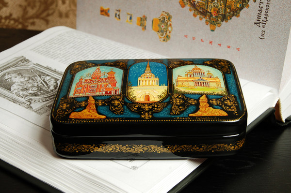 Colorful St Petersburg lacquer box
