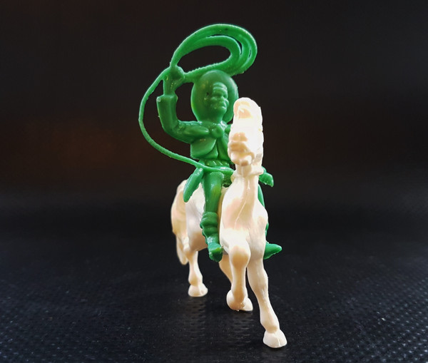 2 Jean Hoeffler Hong Kong plastic toy soldier COWBOY WITH LASSO ON THE HORSE 1970s.jpg