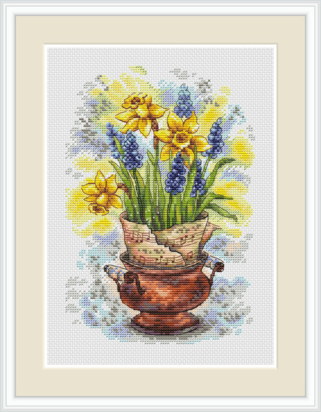 DaffodilsAndMuscari.jpg