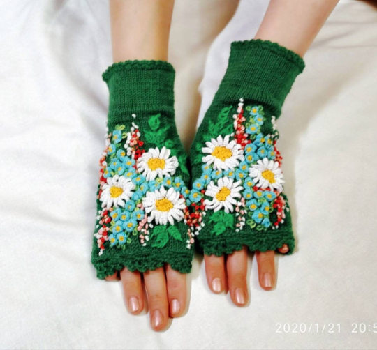 Green-Mittens-With-Embroidery-Hand-Knitted-Embroidered-Fingerless-Gloves-Clothing