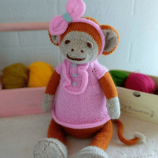 Monkey knitting pattern by Ola Oslopova