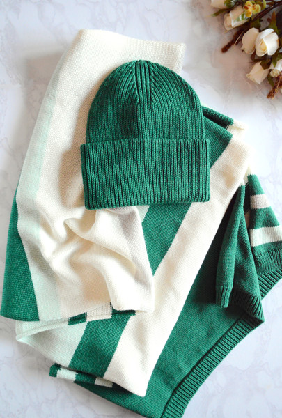 Set-hat-and-scarf-green