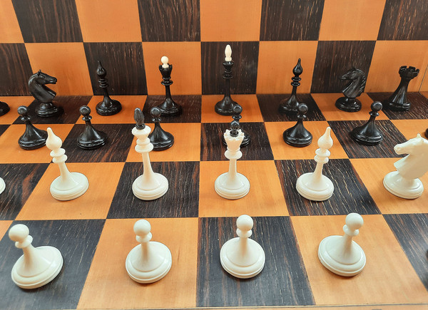 plastic chelyabinsk soviet chess pieces set vintage