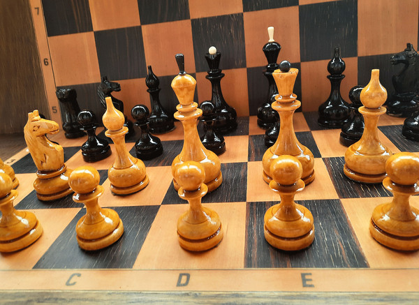 wooden tournament chess pieces set ussr