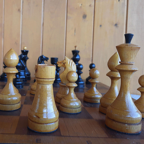 wooden_all_chess1.jpg