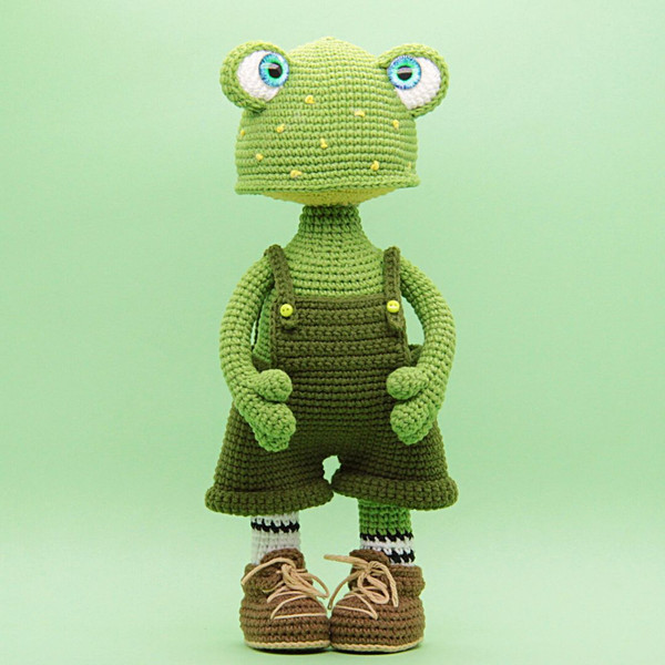 amigurumi-crochet-frog-stuffed-toy.jpg