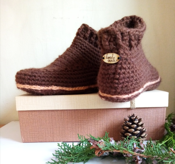 slippers_boots_crochet-pattern.jpg