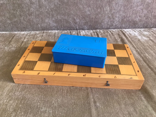 bluebox_chess1.jpg