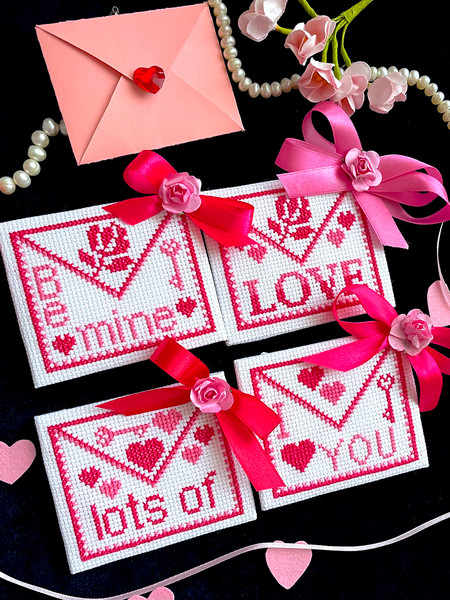 Set of 4 Valentines Envelopes.jpg