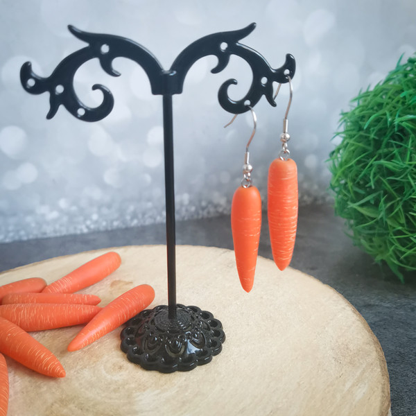 carrot earrings6.jpg
