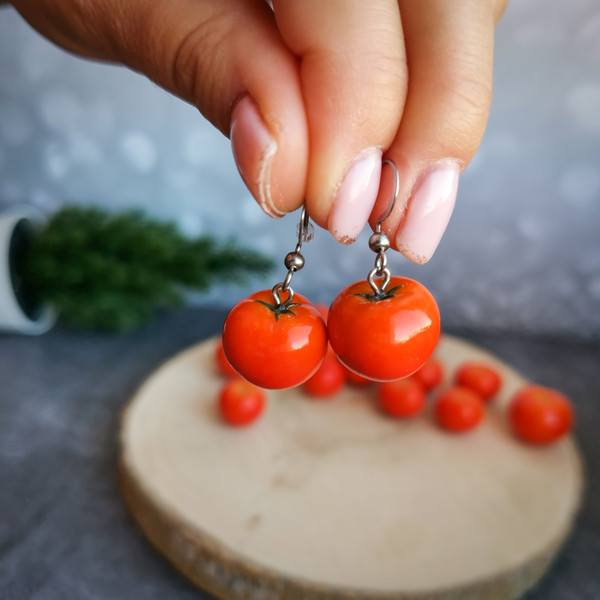 tomato earrings6.jpg