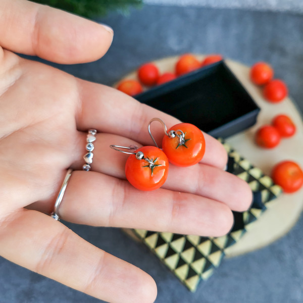 tomato earrings4.jpg