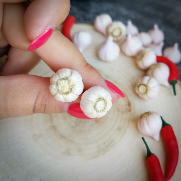 garlic earrings6.jpg