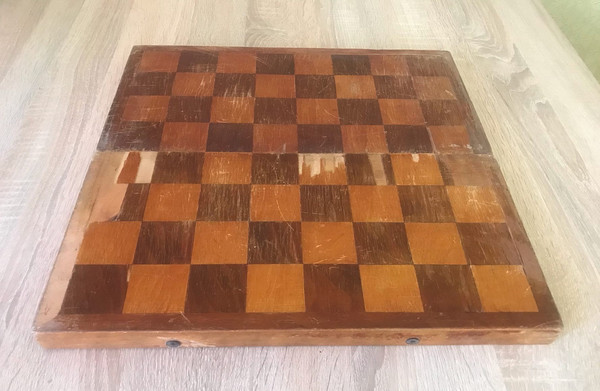 wood_old_chess9++.jpg