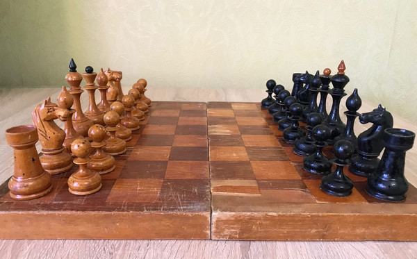 wood_old_chess7.jpg