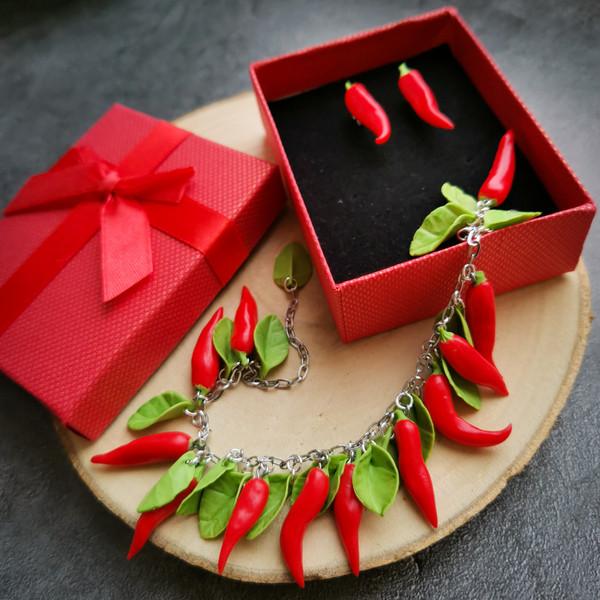 Pepper earrings 2.jpg