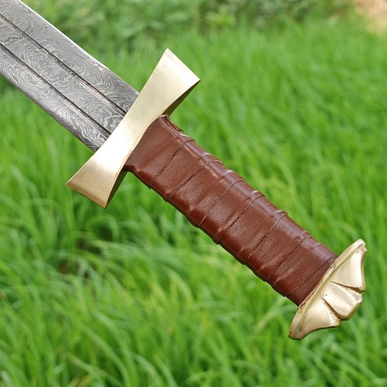 Damascus Steel Viking Warrior Sword - Hand Forged Collectible Replica Sharpened Steel Sword W (2).jpg