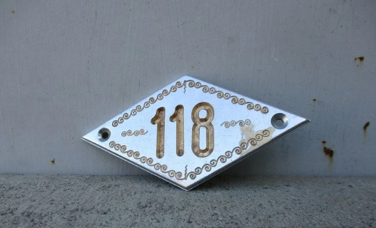 apt address number plaque 118