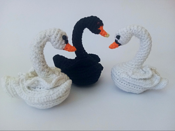 swan_crochet.jpg