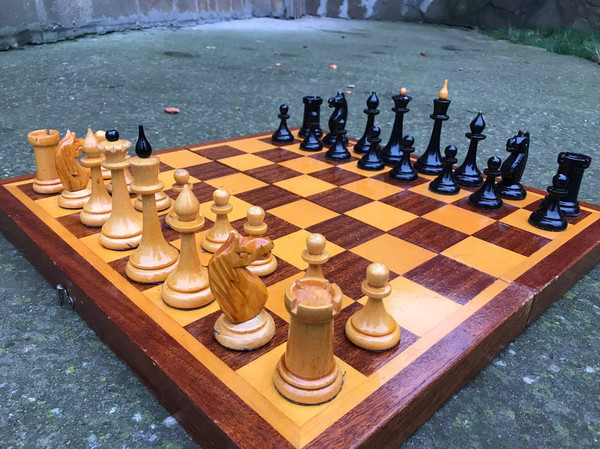 street_chess4.jpg