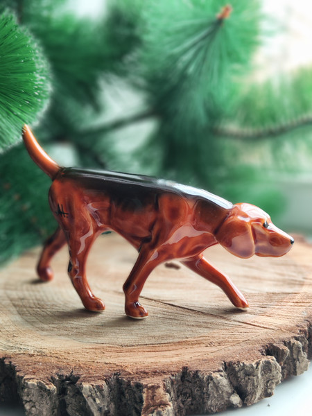 figurine  polish hound serbian hound russian hound