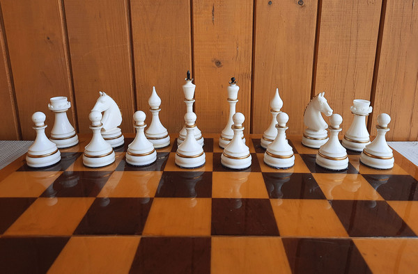 best_plastic_chess5.jpg