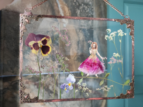 Fairy-stained-glass-Pressed Flower-in-glass-DIY-Vintage-frame-Flower-Fairy-art-4.jpg