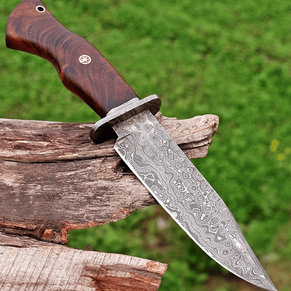 Running Free Damascus Steel Outdoor Knife reviews.jpg