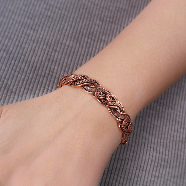 copper wire wrapped bracelet (6).jpeg