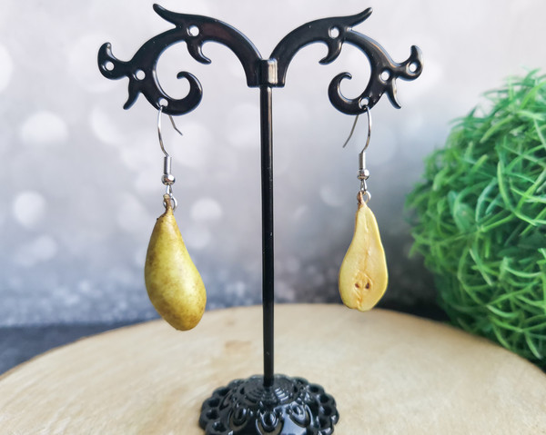 pear earrings3.jpg