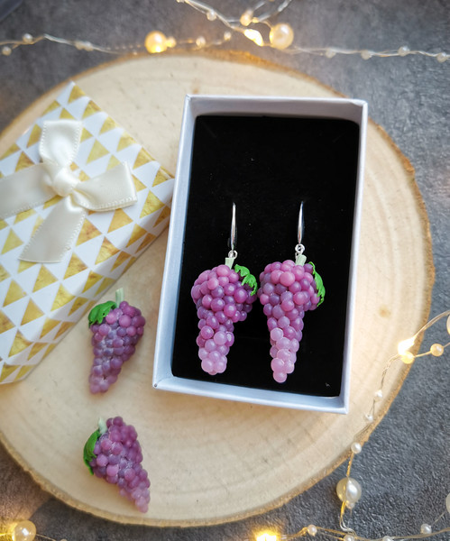 grapes earrings3.jpg