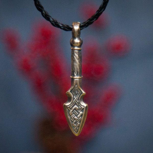 pike-necklace