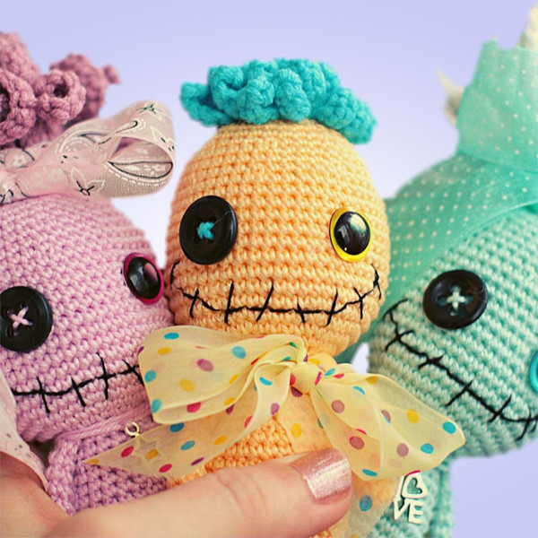 small-crochet-voodoo-dolls.jpg