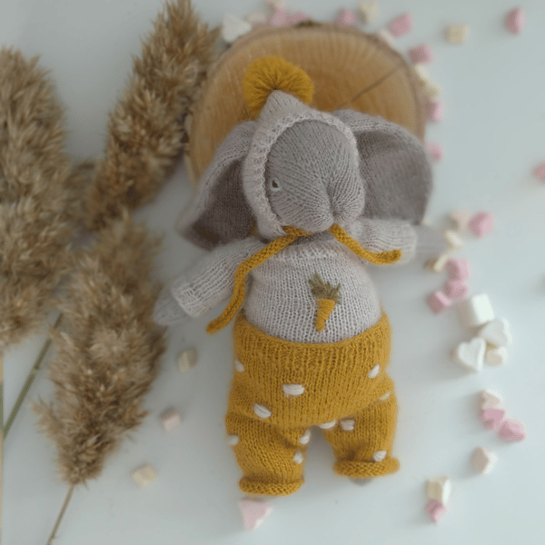 Bunny knitting pattern. Knitted animal pattern. Animal knitted doll by Ola Oslopova