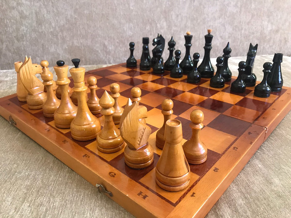 big_wood_chess2.jpg