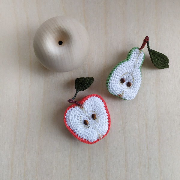 Realistic fruit pear apple brooch crochet pattern13.jpg