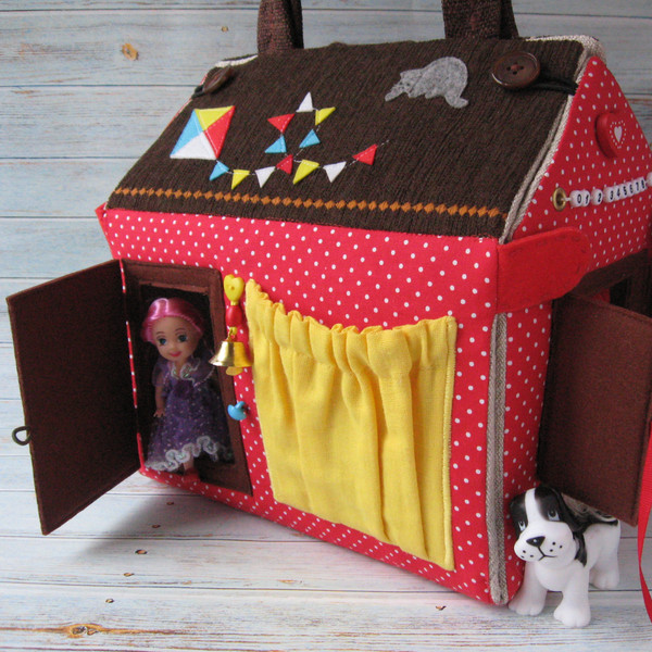 red-dollhouse-bag-toy-2
