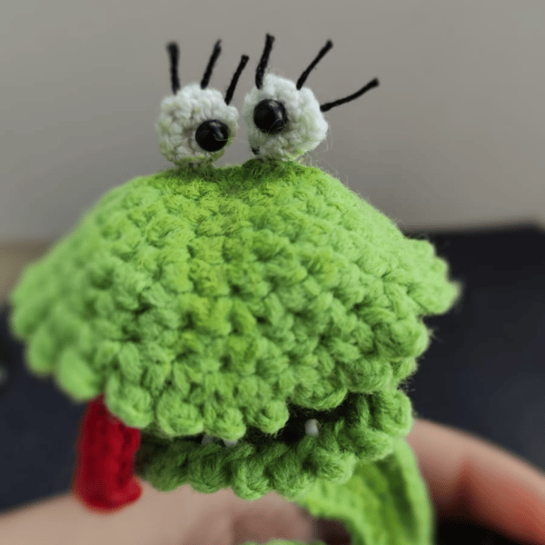 Venus flycatcher flower toy crochet pattern26.jpg