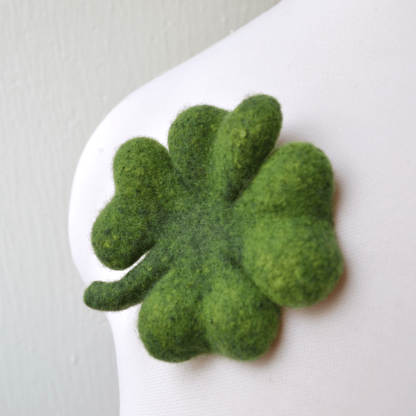 four leaf clover brooch