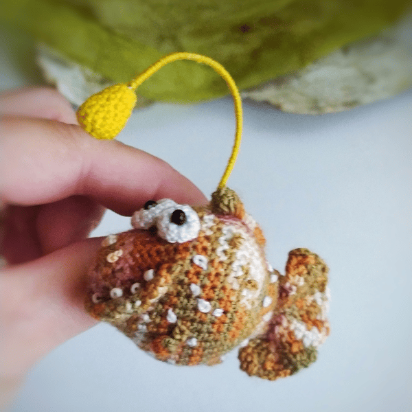 Angler Fish Crochet Pattern, brooch crochet pattern, funny fish pattern, crochet toy tutorial, tiny fish crochet guide 3.jpg