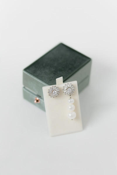 Bark-and-Berry-Oblong-Spruce-vintage-wedding-embossed-engraved-enameled-monogram-velvet-earrings-necklace-pendant-bracelet-ring-box-reversible-inner-004.jpg
