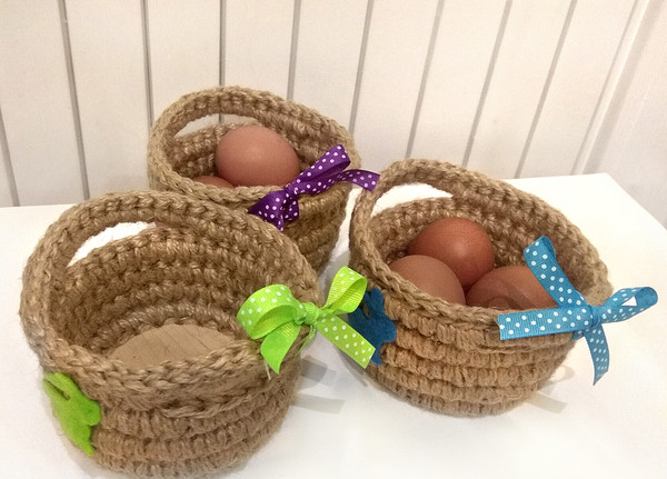 Easter egg basket 5.jpg