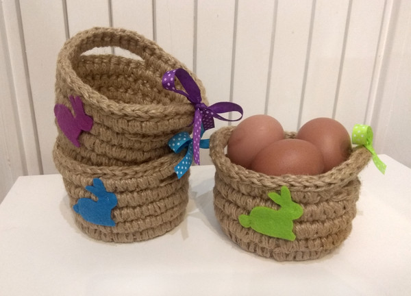 Easter egg basket 3.jpg