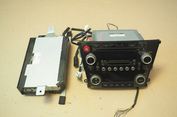 Used Subaru Legacy BL BP BP5 BL5 05-07 mcintosh amplifier CD Player Center OEM