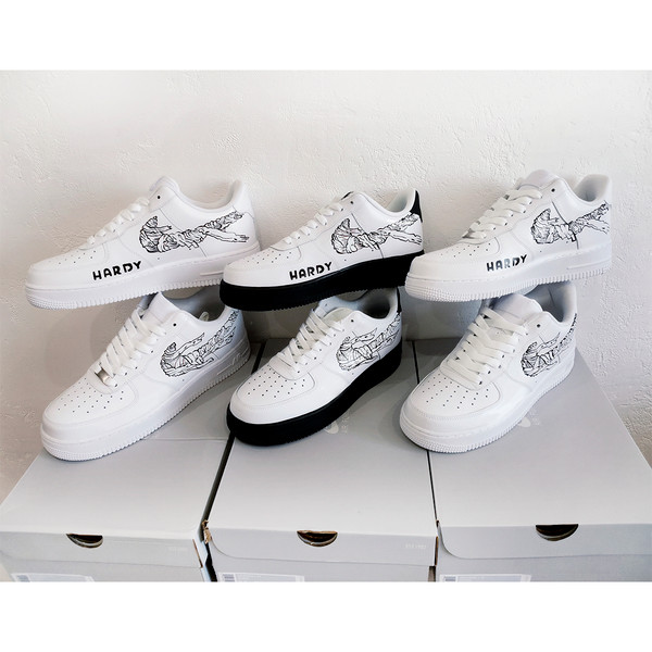 custom- sneakers- white- black- man- nike- air- force1- shoes- hand- painted 1.jpg