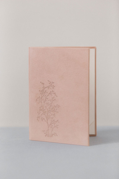 Bark-and-Berry-Diana-vintage-suede-wedding-embossed-monogram-vows-folder-book-13x18-001.jpg