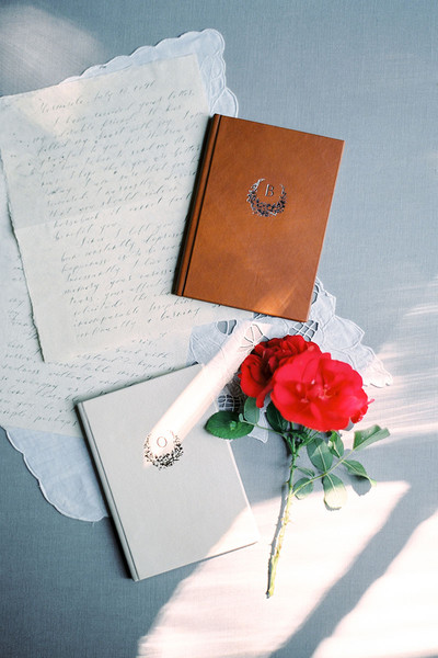 Bark-and-Berry-Alix-Pearl-vintage-leather-wedding-embossed-monogram-vows-folder-book-001.jpg